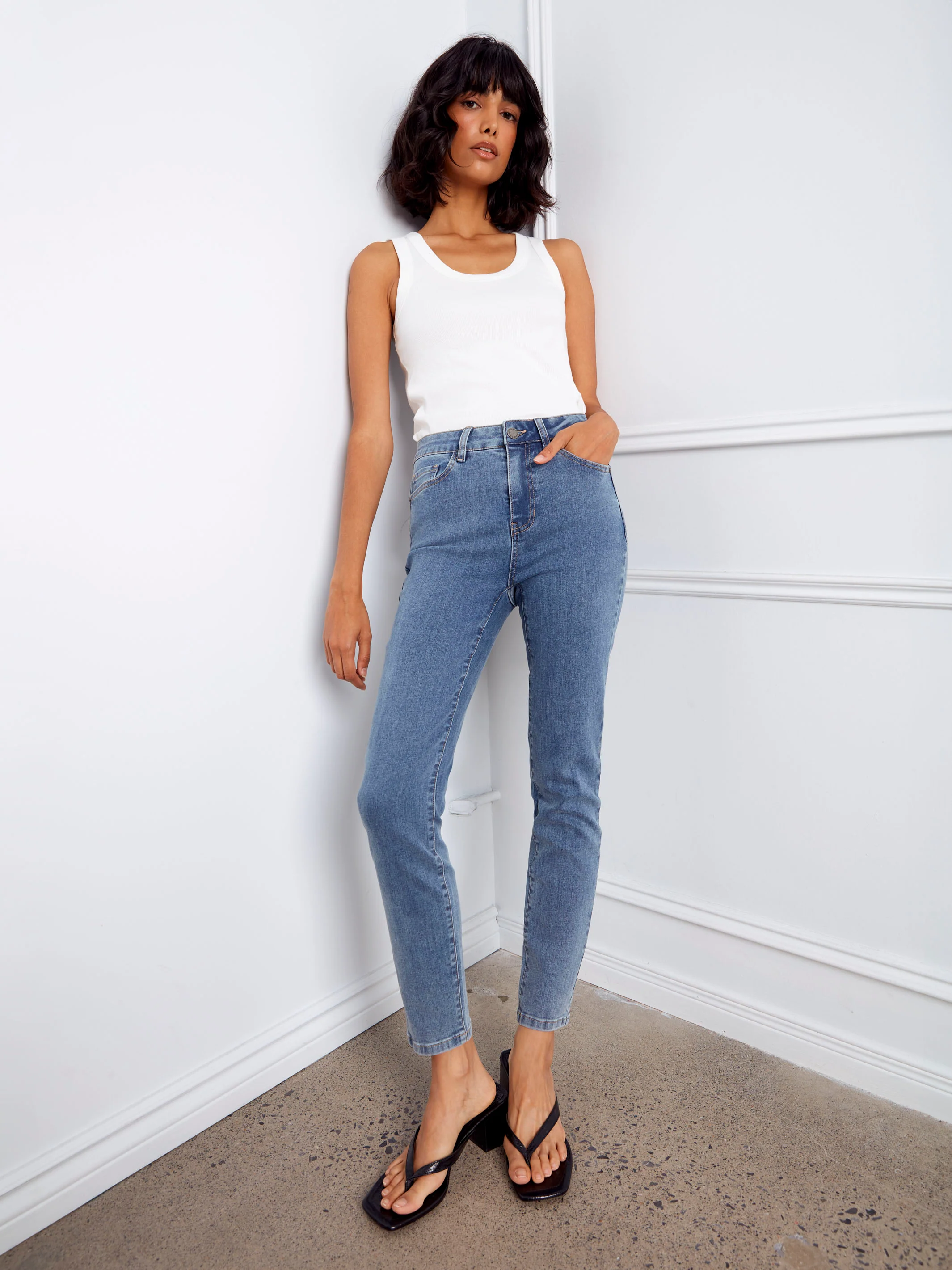 Claudia Slim Leg Jeans - Medium Blue - Image 7