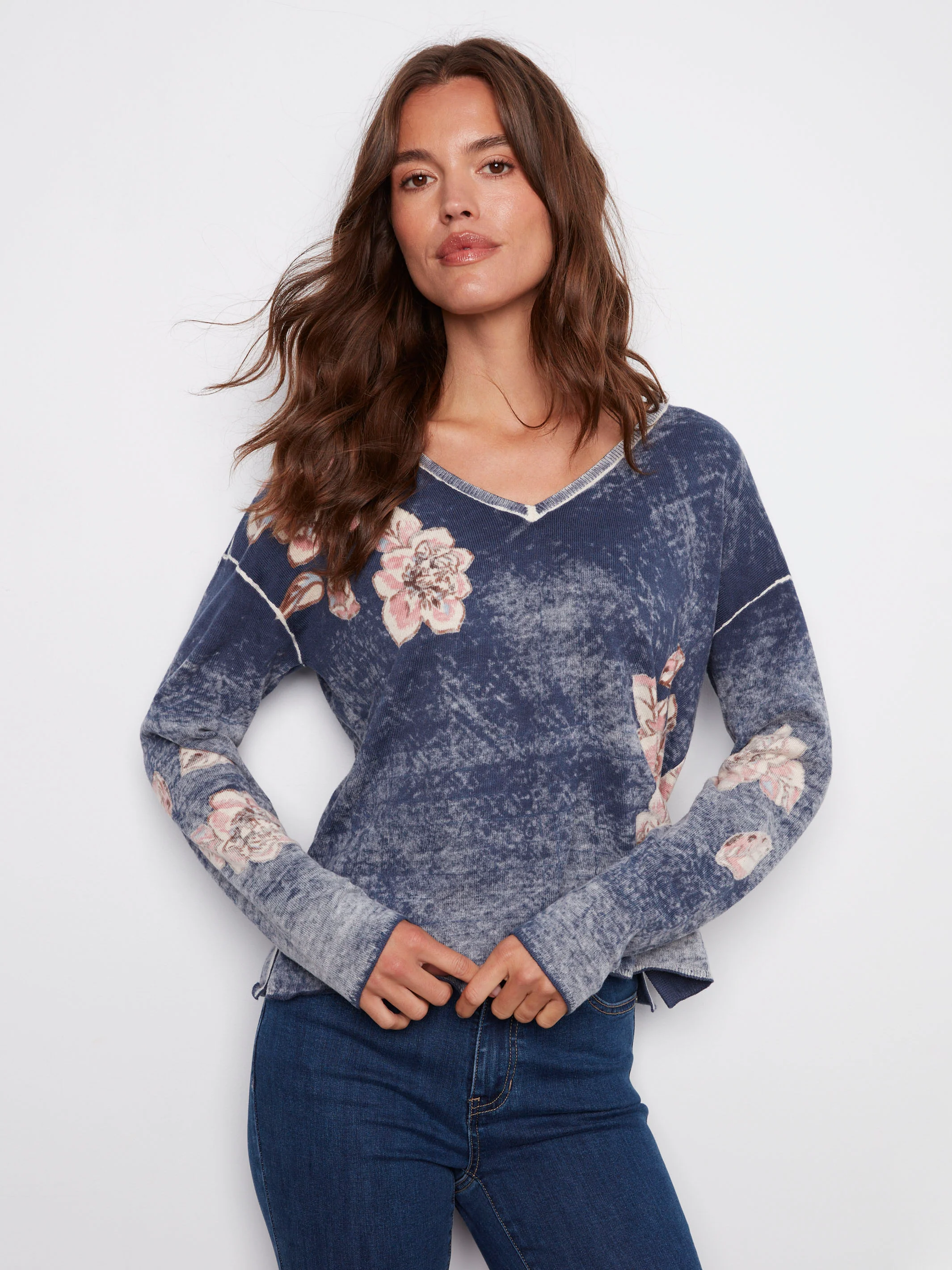 Reversible Floral V-Neck Sweater - Denim - Image 10