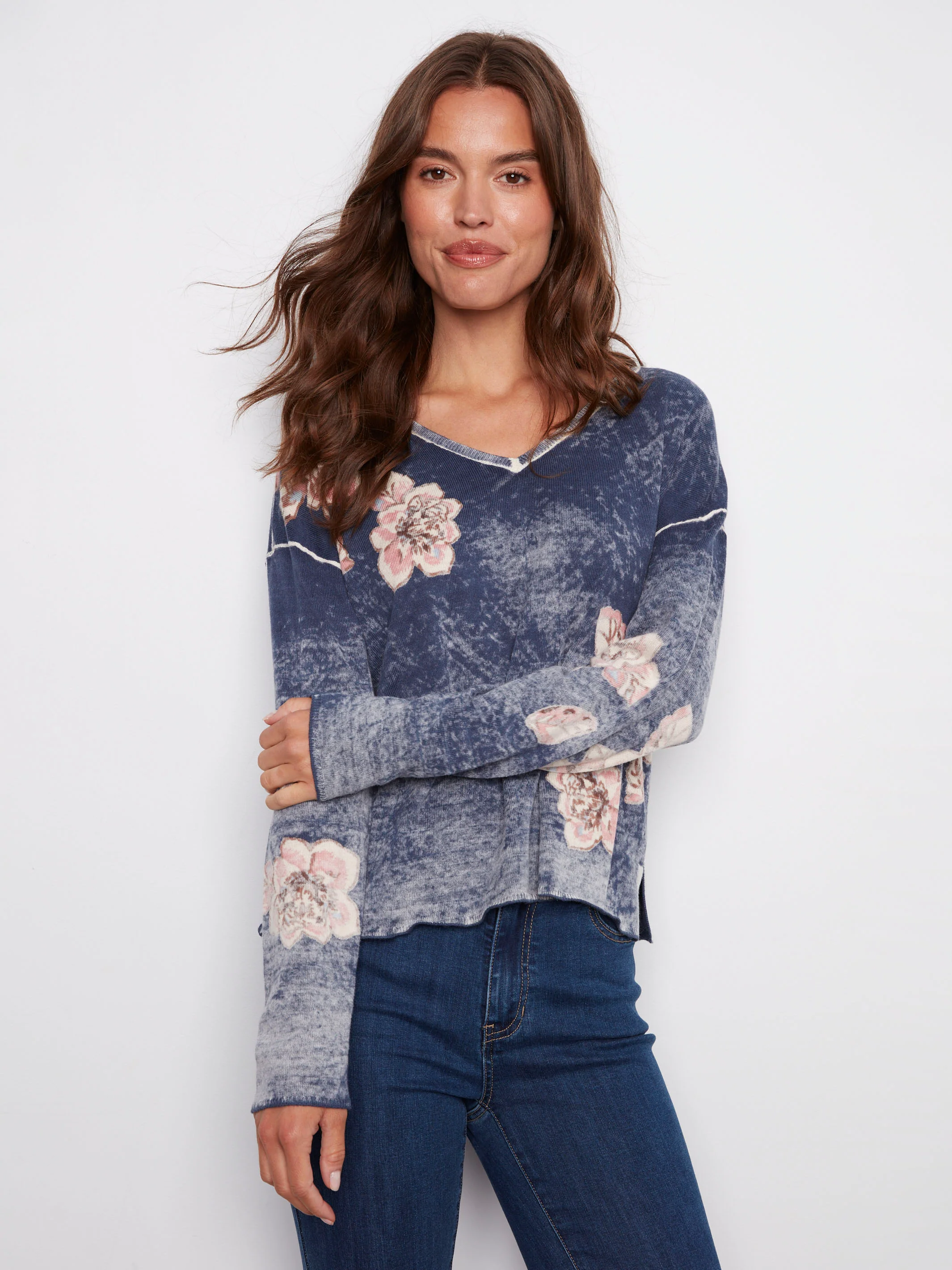 Reversible Floral V-Neck Sweater - Denim - Image 9